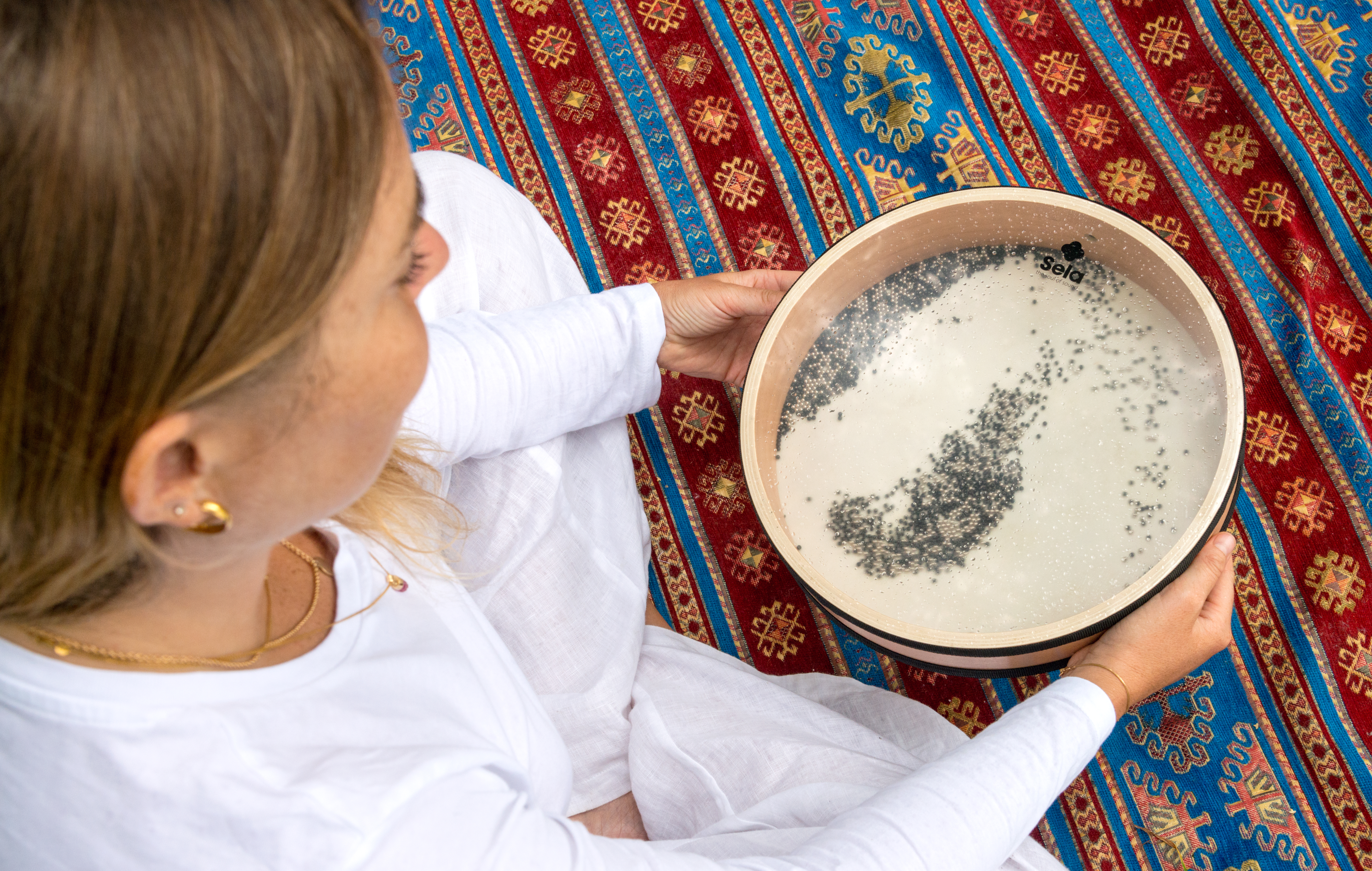 YOGA SOUNDHEALING MUSIC SCIENCE KAPIEL W DZWIKACH TERAPIA DZWIEKIEM HATHA YOGA JOGA BARABRA DUDKO QUANTUM PHYSIC, VIBRATION, SOUNDWAVE SOUNDBATH, TIBETAN BOWLS GONG